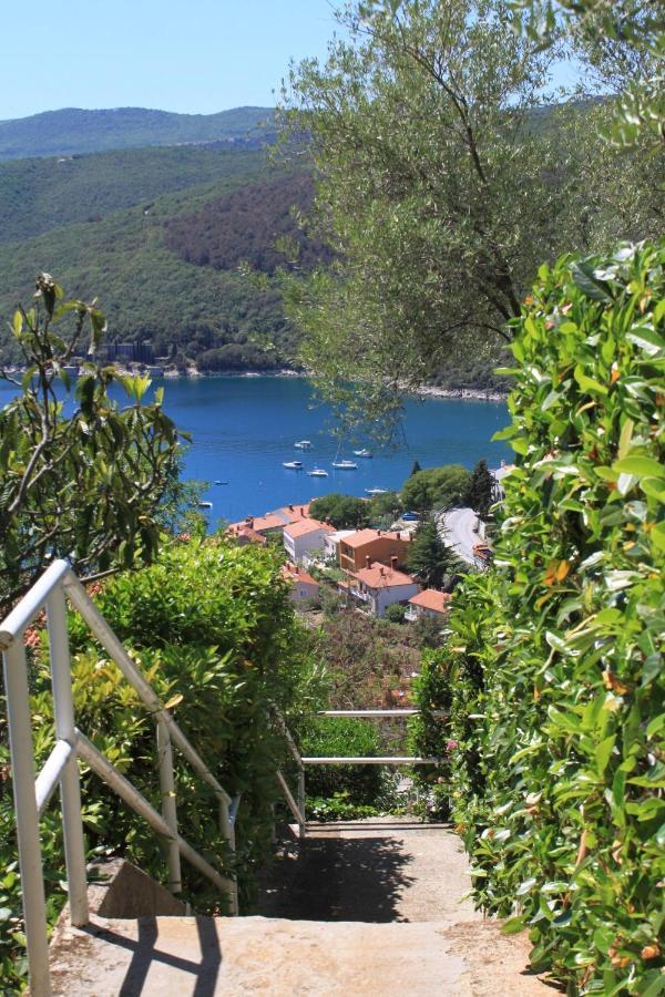 Apartments With A Parking Space Rabac, Labin - 7622 Bagian luar foto