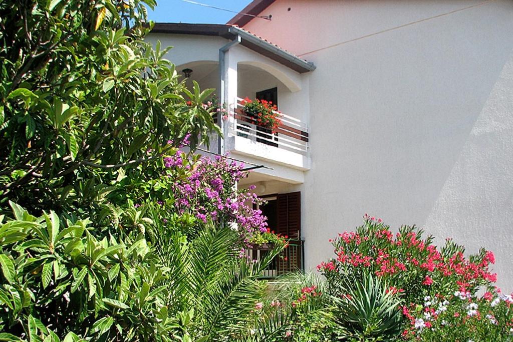Apartments With A Parking Space Rabac, Labin - 7622 Bagian luar foto