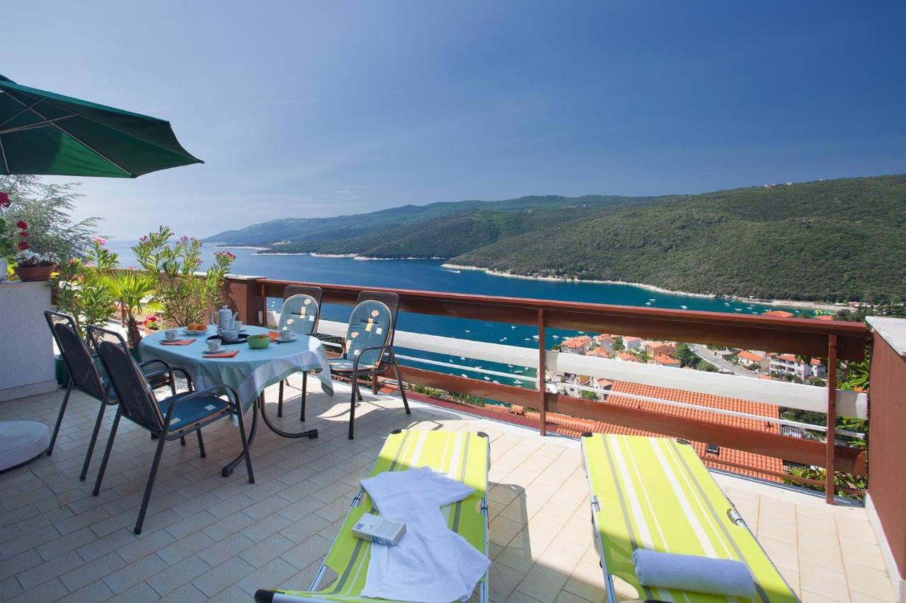 Apartments With A Parking Space Rabac, Labin - 7622 Bagian luar foto