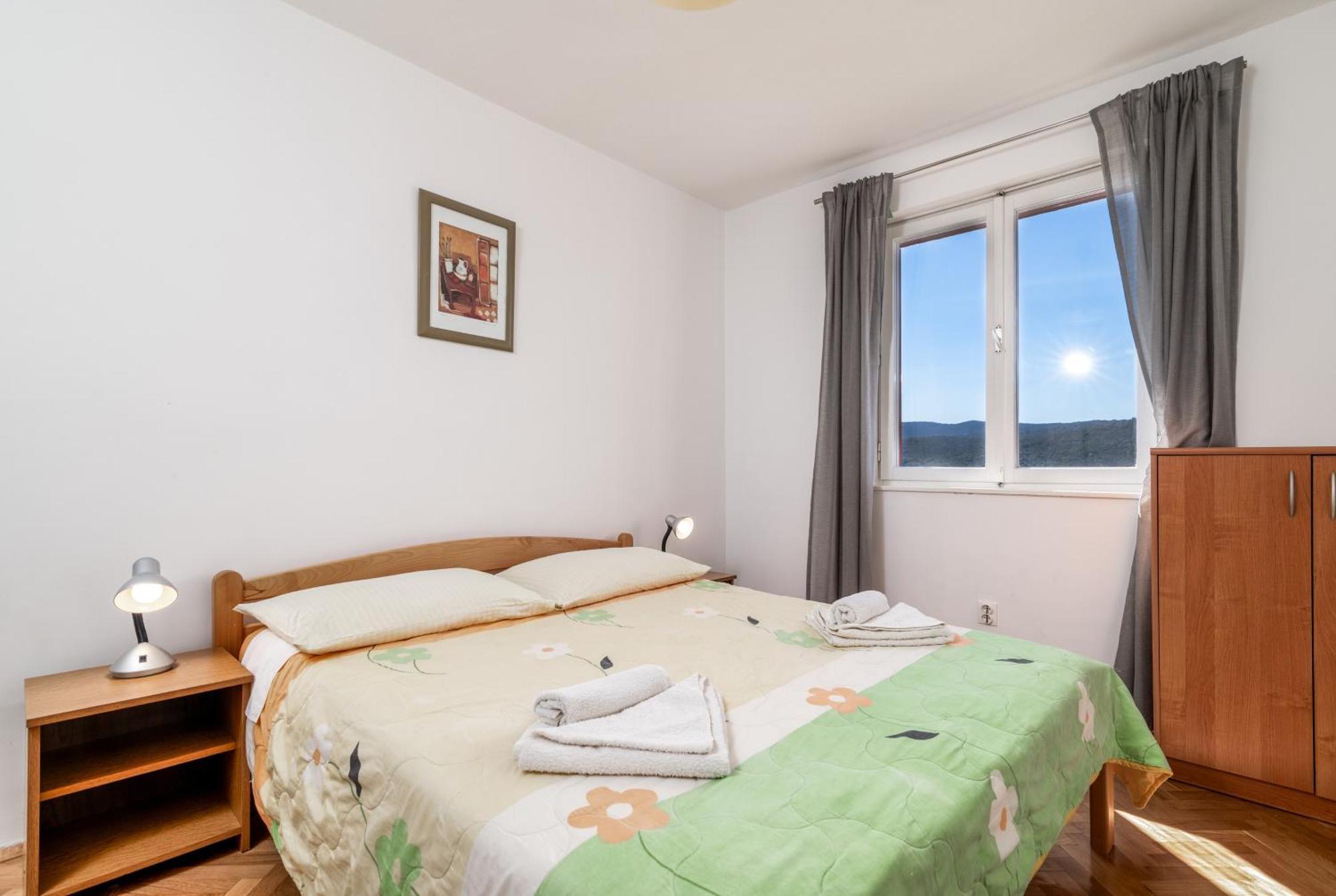 Apartments With A Parking Space Rabac, Labin - 7622 Bagian luar foto