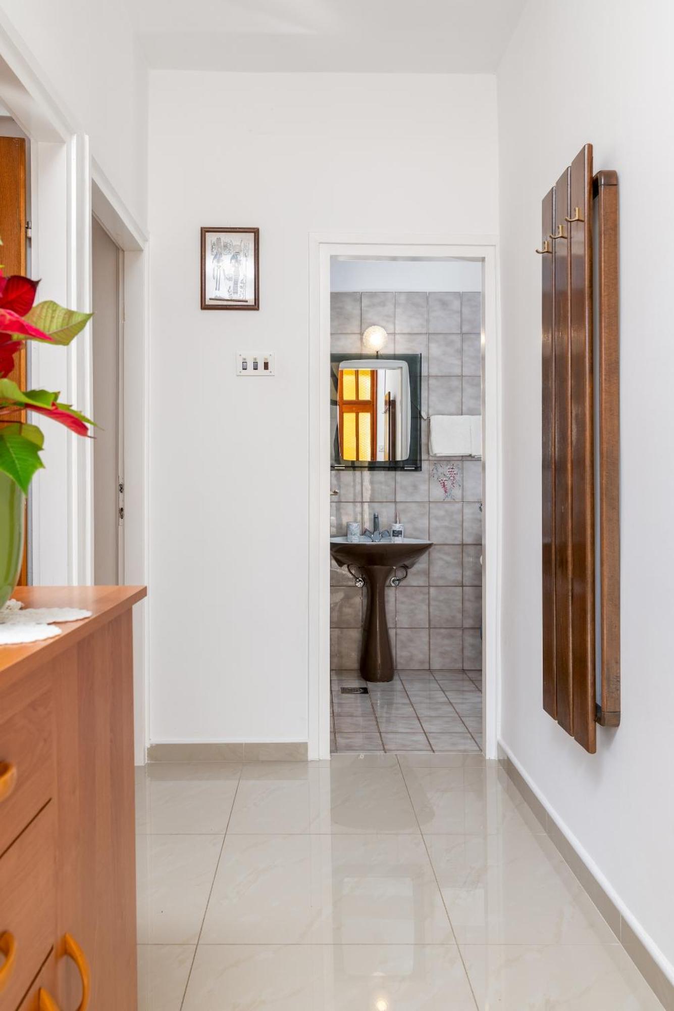 Apartments With A Parking Space Rabac, Labin - 7622 Bagian luar foto